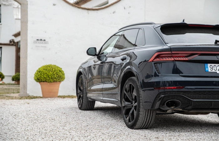 Kann man mit 18 Jahren ein Auto mieten? Altersrichtlinien für die Autovermietung am Flughafen Málaga